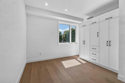 Bedroom 4 Photo of 1 3271 E Georgia Street, Vancouver, BC
