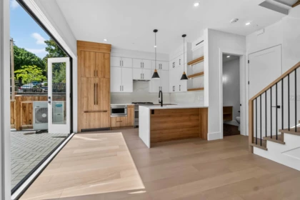 Primary Bedroom Photo of 1 3271 E Georgia Street, Vancouver, BC