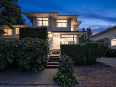 Swimming Pool Photo of 1 3596 Whitney Place, Vancouver, BC