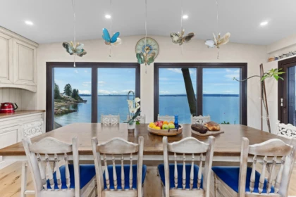 Breakfast Nook Photo of 3298 Radcliffe Avenue, West Vancouver, BC