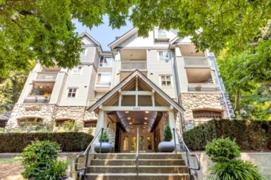 210 6893 Prenter Street, Burnaby, BC