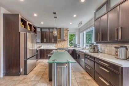 Breakfast Nook Photo of 3067 Plateau Boulevard, Coquitlam, BC