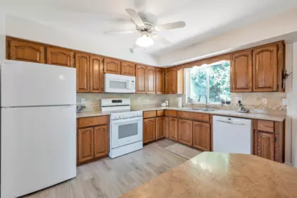 Kitchen Island Photo of 9275 155 Street, Surrey, BC