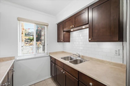 202 212 Forbes Avenue, North Vancouver, BC, North Vancouver — Apartment/Condo for sale