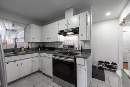 Breakfast Nook Photo of 7366 128a Street, Surrey, BC