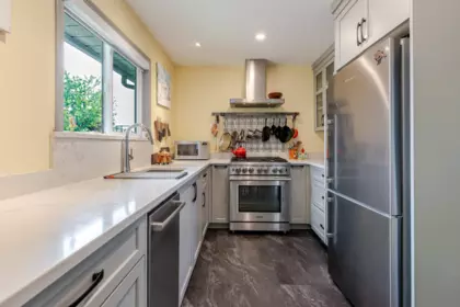 Kitchen Photo of 32103 Ashcroft Drive, Abbotsford, BC