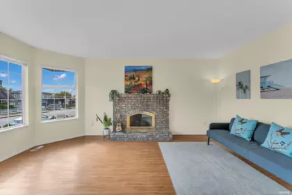 Kitchen Photo of 1267 Finlay Street, White Rock, BC