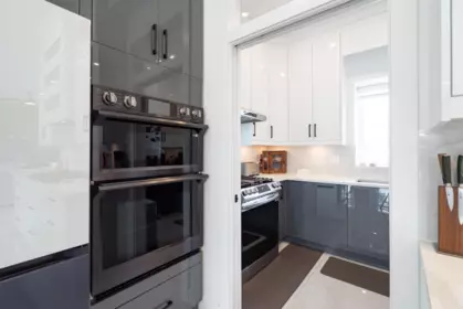 Kitchen Island Photo of 5675 Laurel Street, Burnaby, BC