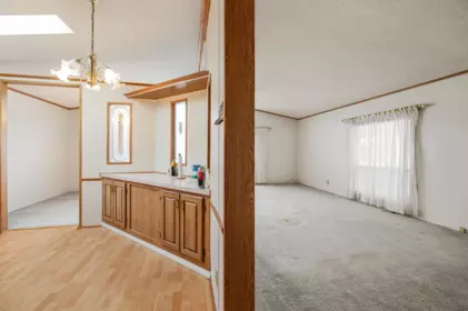 Walk-In Closet Photo of 27 24330 Fraser Highway, Langley, BC