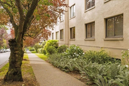 Hallway Photo of 6 985 Jervis Street, Vancouver, BC
