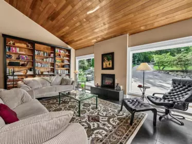 8568 Bedora Place, West Vancouver, BC, West Vancouver — Single Family Residence for sale