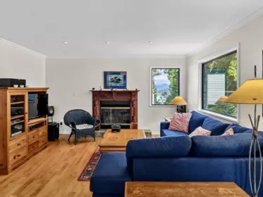 Primary Bedroom Photo of 8568 Bedora Place, West Vancouver, BC