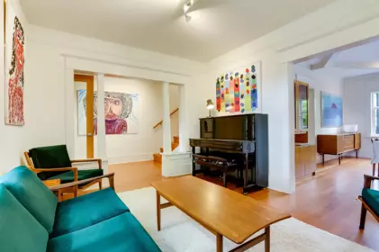 Breakfast Nook Photo of 2227 E 7th Avenue, Vancouver, BC