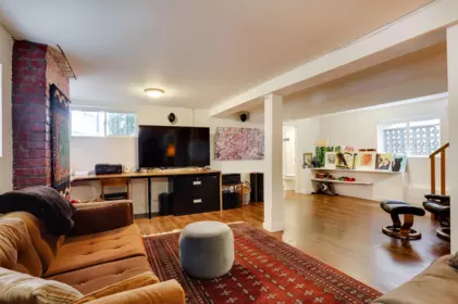 Entry Foyer Photo of 2227 E 7th Avenue, Vancouver, BC
