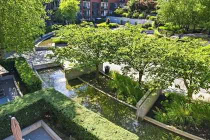 Hot Tub / Spa Photo of 318 22 E Royal Avenue, New Westminster, BC