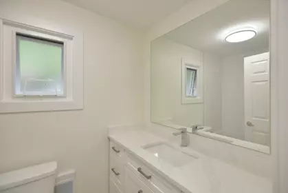 Guest Bathroom Photo of 5787 Ebbtide Street, Sechelt, BC