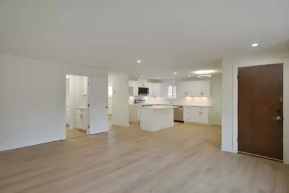 Kitchen Island Photo of 5787 Ebbtide Street, Sechelt, BC