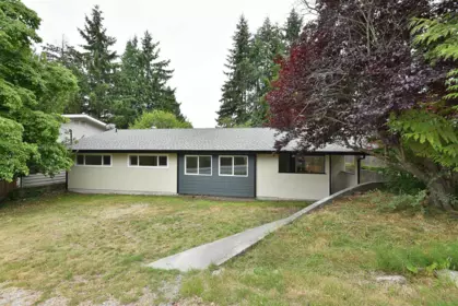 Outdoor Patio Photo of 5787 Ebbtide Street, Sechelt, BC