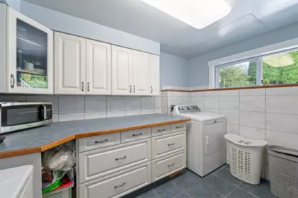 Walk-In Closet Photo of 11113 81 Ave Avenue, Delta, BC