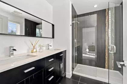 Guest Bathroom Photo of 1153 Wellington Drive, North Vancouver, BC