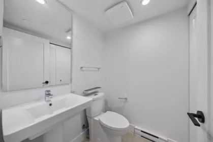Primary Bathroom Photo of 18 4716 Orca Way, Tsawwassen, BC