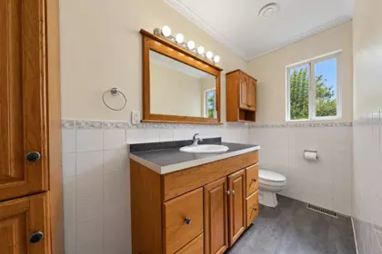 Walk-In Closet Photo of 14490 106a Avenue, Surrey, BC