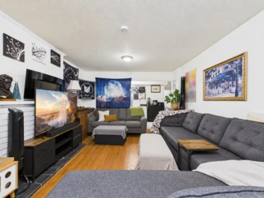 Living Room Photo of 11272 11274 S 88 Avenue, Delta, BC