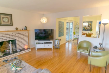 Basement Recreation Room Photo of 21776 Mountainview Crescent, Maple Ridge, BC