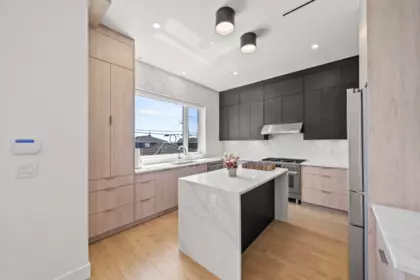 Kitchen Island Photo of 742 E 58th Avenue, Vancouver, BC