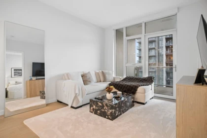 1203 4168 Lougheed Highway, Burnaby, BC, Burnaby — Apartment/Condo for sale