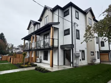 2 7497 Holly Street, Burnaby, BC, Burnaby — Apartment/Condo for sale
