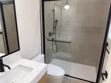 Primary Bathroom Photo of 2 7497 Holly Street, Burnaby, BC