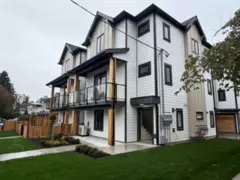 2 7497 Holly Street, Burnaby, BC