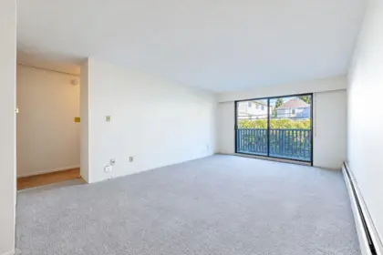 214 310 W 3rd Street, North Vancouver, BC, North vancouver — Apartment/Condo for sale