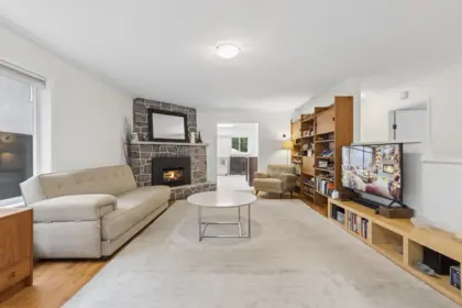 331 E 24th Street, North Vancouver, BC, North Vancouver — Single Family Residence for sale