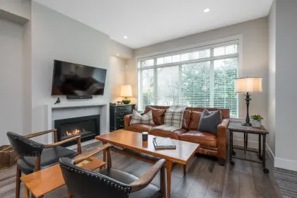 16460 24a Avenue, Surrey, BC, Surrey — Row House (Non-Strata) for sale