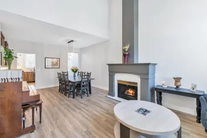 16 6380 121 Street, Surrey, BC, Surrey — Townhouse for sale