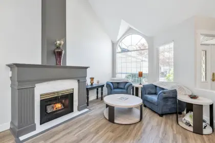 16 6380 121 Street, Surrey, BC, Surrey — Townhouse for sale