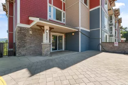 211 2242 Whatcom Road, Abbotsford, BC, Abbotsford — Apartment/Condo for sale
