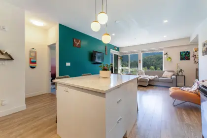 608 37881 Cleveland Avenue, Squamish, BC, Squamish — Apartment/Condo for sale