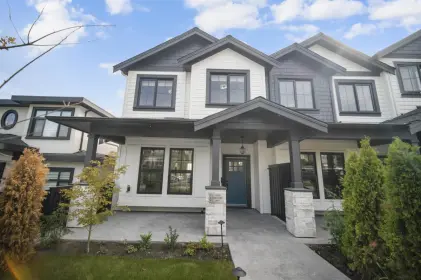 104 1048 Madore Avenue, Coquitlam, BC, Coquitlam — Half Duplex for sale