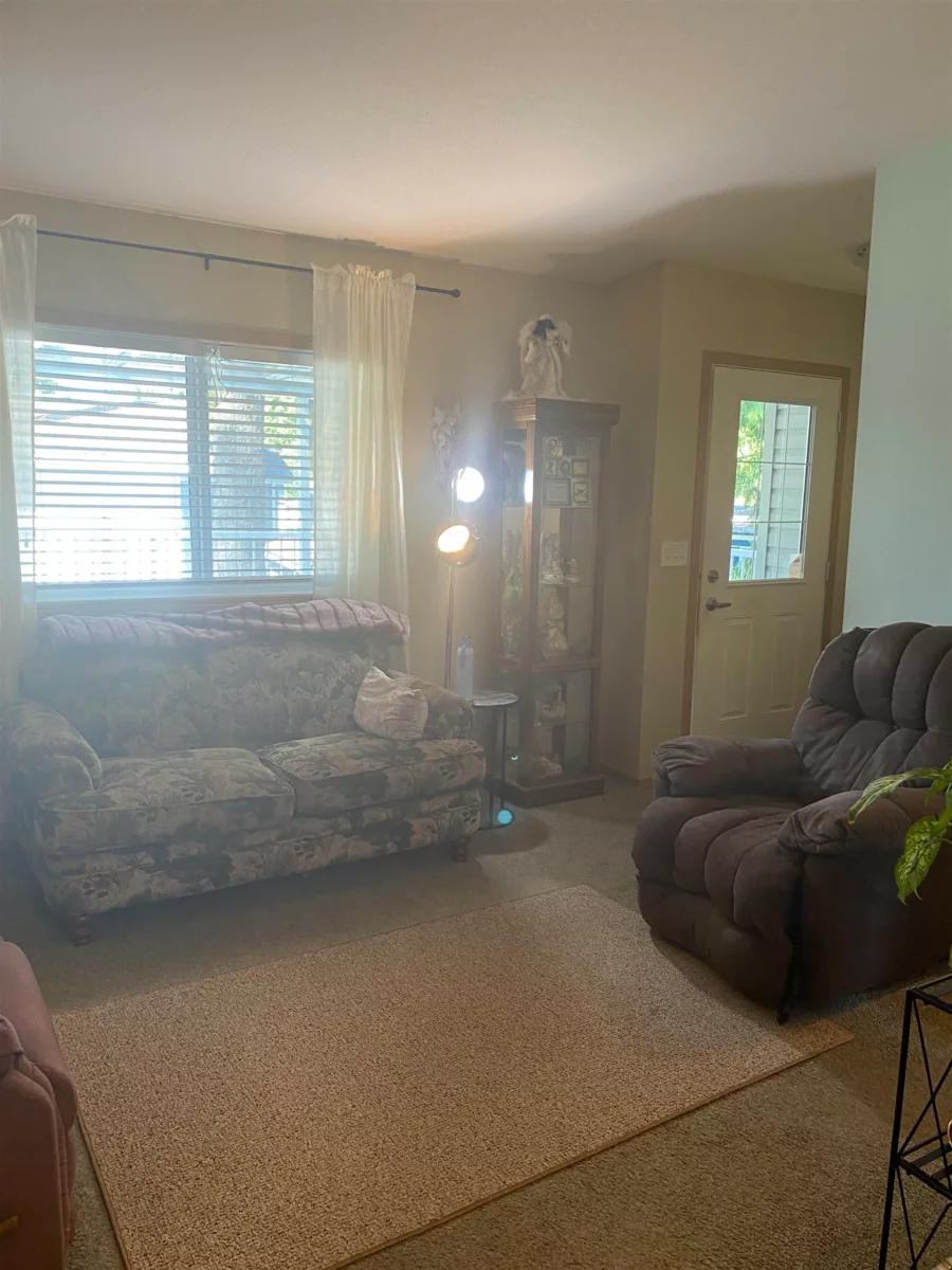 Breakfast Nook Photo of 35 24330 Fraser Highway, Langley, BC