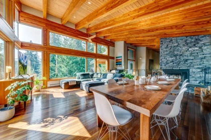 9557 Emerald Drive, Whistler, BC, Whistler — Single Family Residence for sale