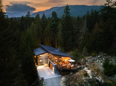 9557 Emerald Drive, Whistler, BC, Whistler — Single Family Residence for sale