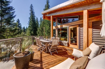 9557 Emerald Drive, Whistler, BC, Whistler — Single Family Residence for sale