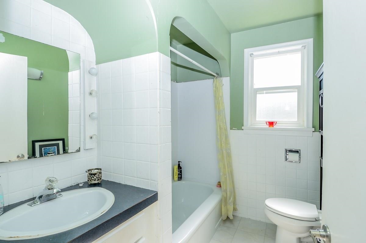 Breakfast Nook Photo of 46496 Mayfair Avenue, Chilliwack, BC