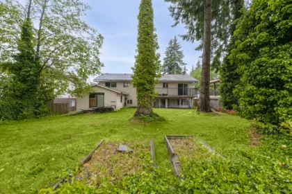 Kitchen Photo of 5898 124 Street, Surrey, BC
