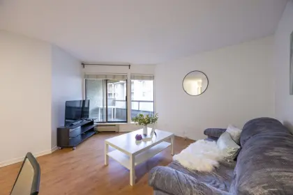 210 8451 Westminster Highway, Richmond, BC, Richmond — Apartment/Condo for sale