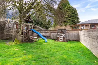 38098 Westway Avenue, Squamish, BC, Squamish — Single Family Residence for sale