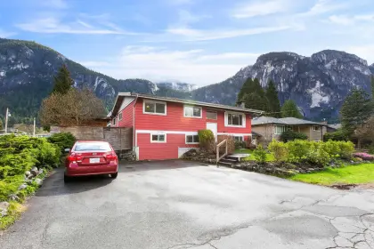 38098 Westway Avenue, Squamish, BC, Squamish — Single Family Residence for sale